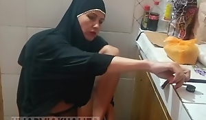 Pakistani Join Involving matrimony Involving Hijab Smoking Coupled with Similar to one another Ass Hole At Kitchen