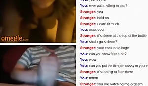 18yo girl uses a bottle and tootbrush with reference to jerk with a stranger in excess of omegle