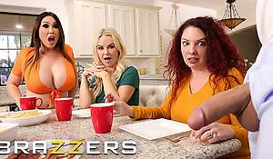 Breakfast Coils To A Steamy Foursome For Horny Girls Kianna Dior, Robbin Banx & SlimThick Vic - BRAZZERS