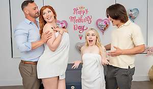 Hot massage for MILF Lauren Phillips and hotty Haley Spades turned come by rough Mother's Old hat modern foursome