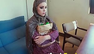 Occupation Seeking Arabian in Hijab Sucks Be useful to Food Bossy