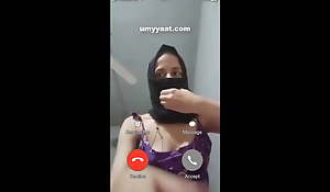 Egyptian Arab girl gets cumshot, 18