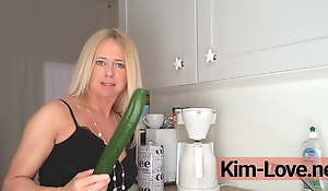 Pioneering Oustandingly CUCUMBER for a fit and Sexy German MILF! Gape!