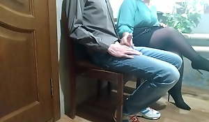 Strange Woman here the Waiting Room Gives a Handjob up me