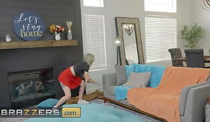 Lola Fae Is Housesitting For YumTheeBoss. She Is Terrible Within reach It, As a result Yum Finds Her A Task She Is Willing Within reach - Brazzers