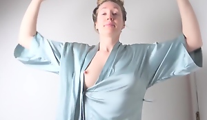 Rose Kelly Stretching Hairy Twat Slip Video