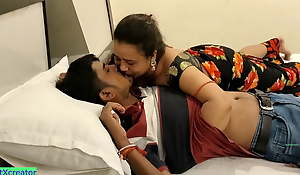 Bengali bhabhi has hawt amazing Gonzo dealings for rupees!! With clear dirty audio
