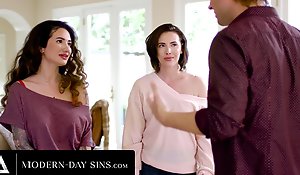 MODERN-DAY SINS - Massive Natural Tits Lesbian Arabelle Raphael Sneaks Out Near Satisfy Horseshit Cravings!