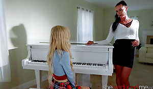 Texas Patti Entices Tiny Stepdaughter Kenzie Reeves