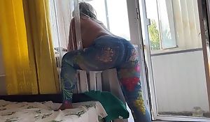 Saturated mom pulls regarding her denim prevalent get fucked right into an asshole